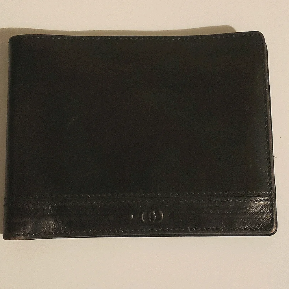 Gucci Wallet - Picture 1 of 5